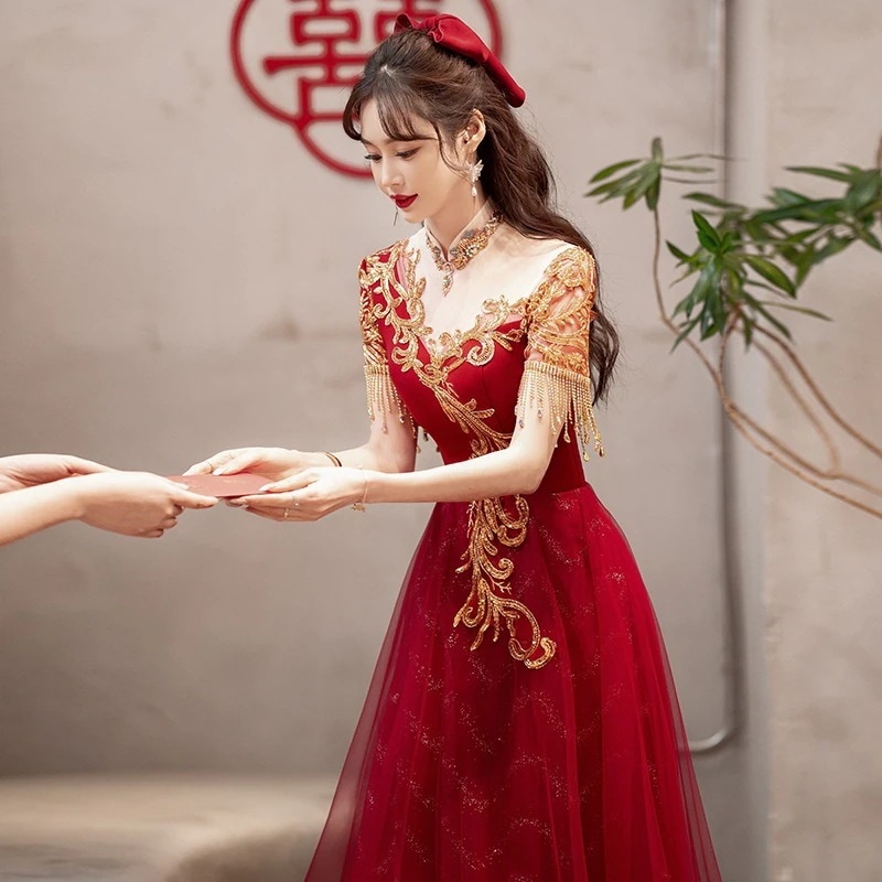 花嫁のための中国風の乾杯衣装結婚式当日の高級カジュアルな服装女性のためのバーガンディの夏の婚約ドレス女性のウェディングドレス