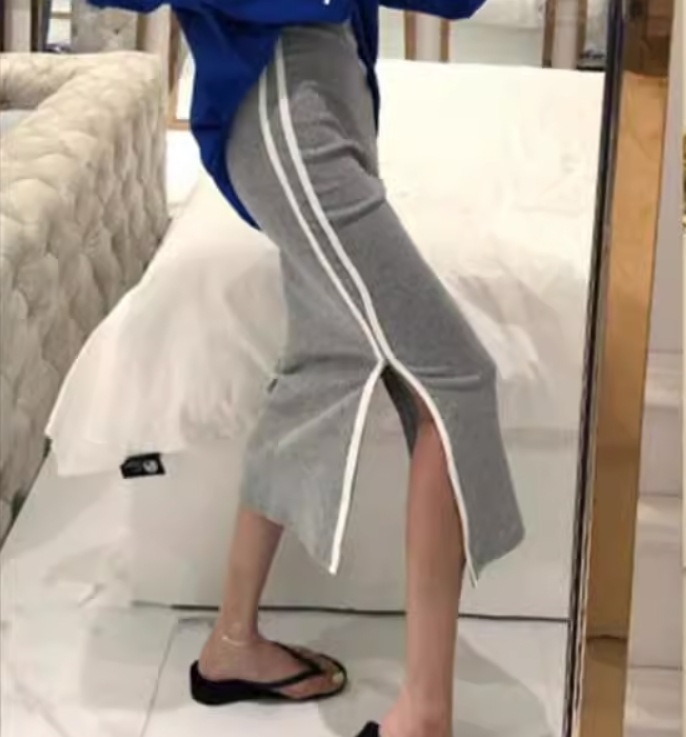 ボトムス デート モテアイテム タイトスカート ミディアム丈 スリット ライン 大人可愛い きれいめ 上品 おしゃれ かっこいい 大人可愛い ラブリー キュート ガーリー クール モード系 セクシー