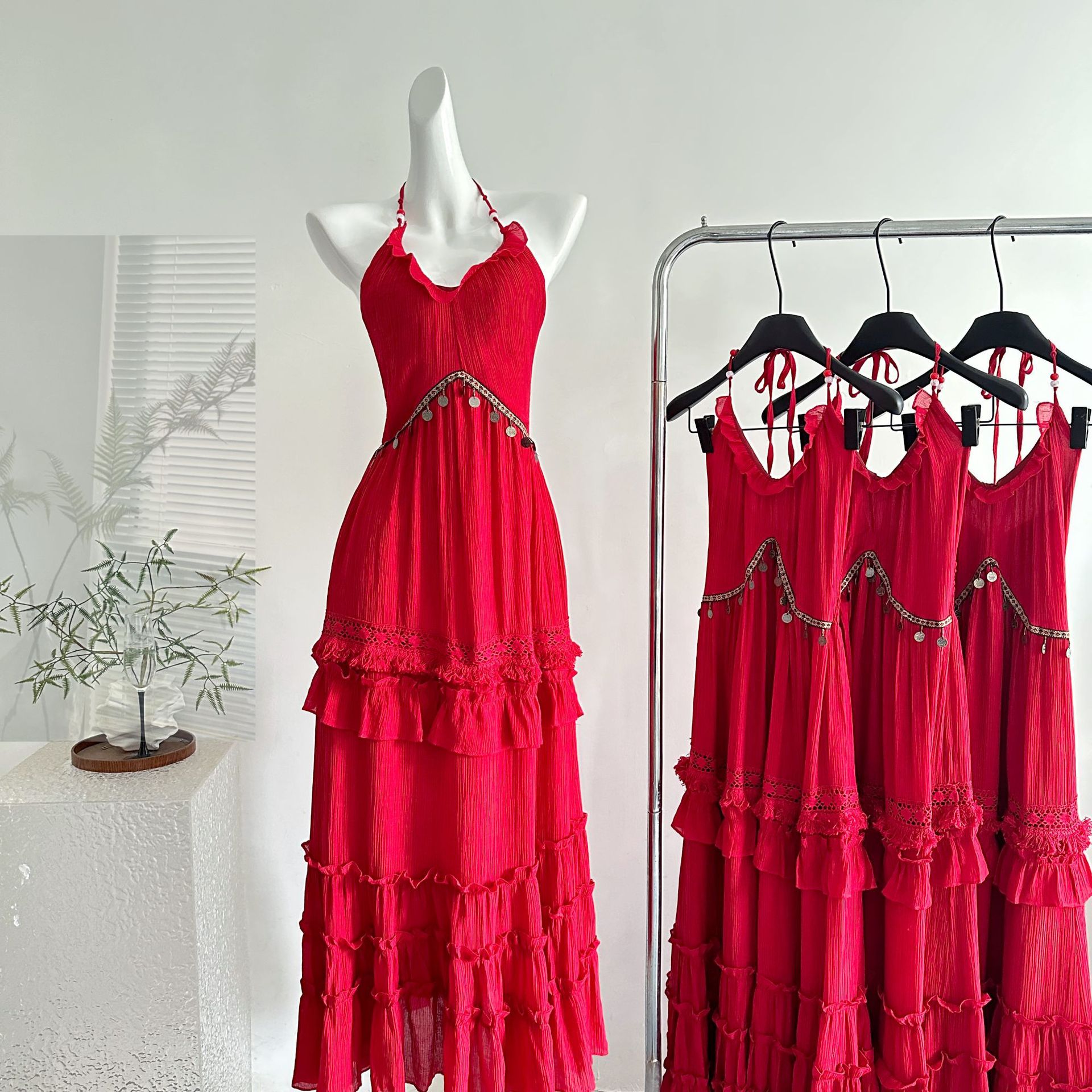 【急速出荷】フレンチレトロビーズ首掛けワンピースセクシーバックケーキロングスカート