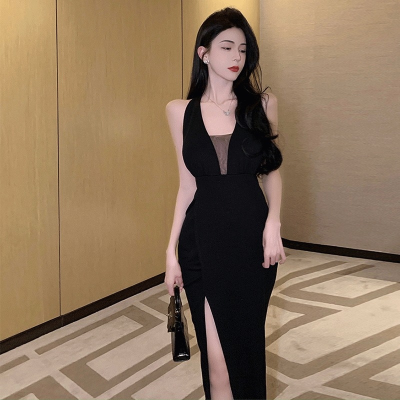 ドレス ワンピース ワンピ ロング ロング丈 ミモレ ミモレ丈 ミディアム丈 膝下 半端丈 タイト 細身 スリット 脚長 美脚 袖なし ノースリーブ ホルターネック 無地 シンプル レディース 上品 6,540円