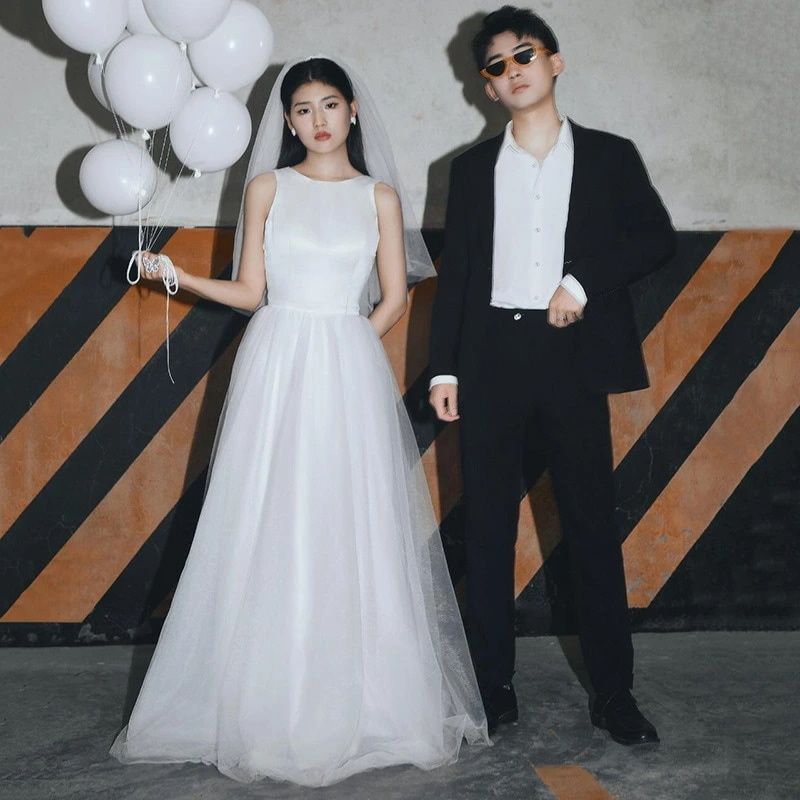 二次会ドレス ウェディングドレス 白 サテン チュール 結婚式ドレス ロングドレス 二次会 ドレス ノースリーブ ホワイトドレス ウェディング ロング Aライン シンプル 海外挙式 撮影 XS S M