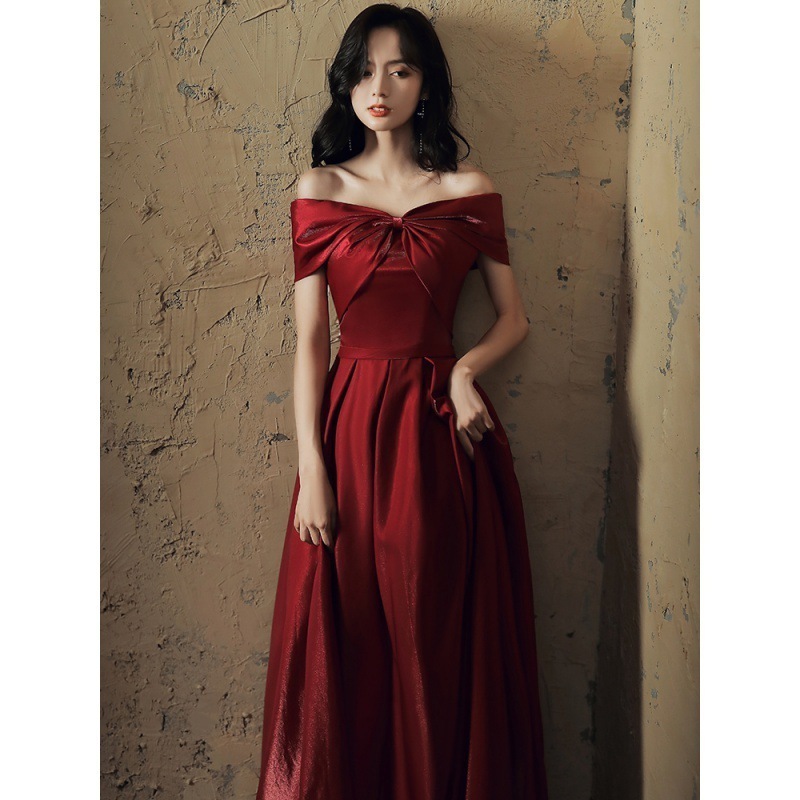 ガウン トーストドレス花嫁2024新しいワインレッドの婚約長い結婚式のトーストドレス通常着用可能なサテンのイブニングドレス