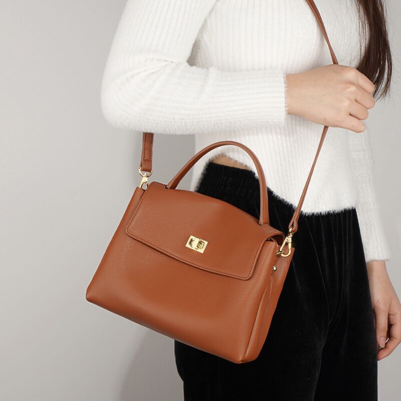 本革トートバッグ 　レディースバッグ　 ショルダーバッグ　お洒落なバッグ　韓国バッグ 大容量