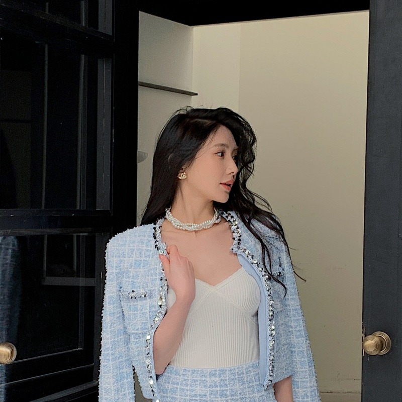 ブルーミックスカラーダイヤモンド装飾されたニットジャケットカーディガンエラスティックショートスカート小さな香りのよいスタイルのドレス3ピースセットはカーディガン