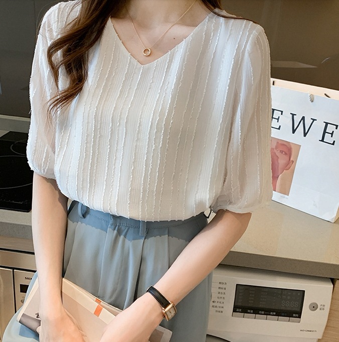 半袖ブラウス トップス シャツ ブラウス 袖あり 半袖 Vネック かわいい 大人可愛い きれいめ シンプル カジュアル 大人 上品 おしゃれ お洒落 かっこいい レトロ 大人可愛い 大人女子 こなれ感