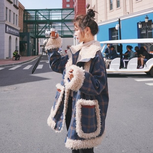 実写羊小毛綿服コート女2020冬の新型厚手格子がゆったりして痩せて流行している