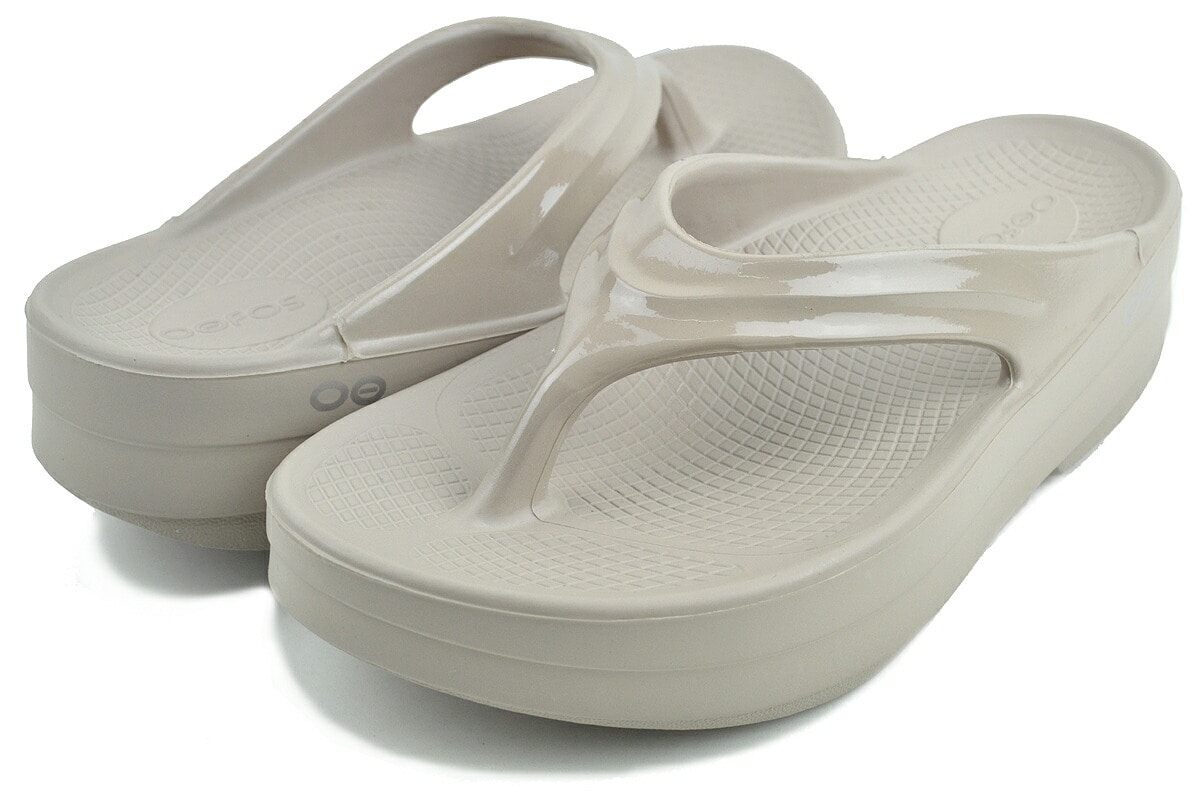 ウーメガ ウーララ ウィメンズ ノマド ベージュ 厚底 サンダル リカバリーシューズ クッション 疲労回復 フリップフロップ トング レディース 2000440102222