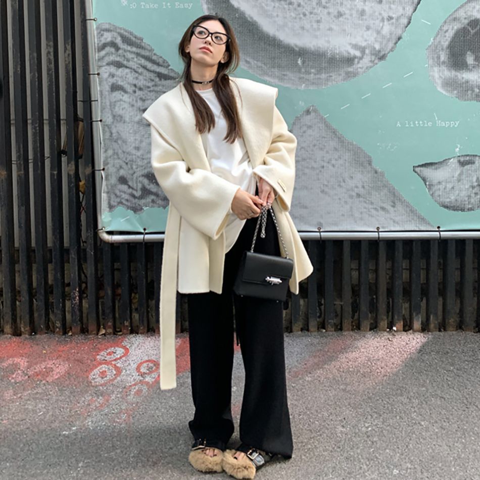 2025年秋冬　レディース　ケープ付き　両面フリース　ウールコート　エレガントスタイル　ゆったりフィット　フード付き　小柄な体型の方にもおすすめ　ショート丈ウールコート