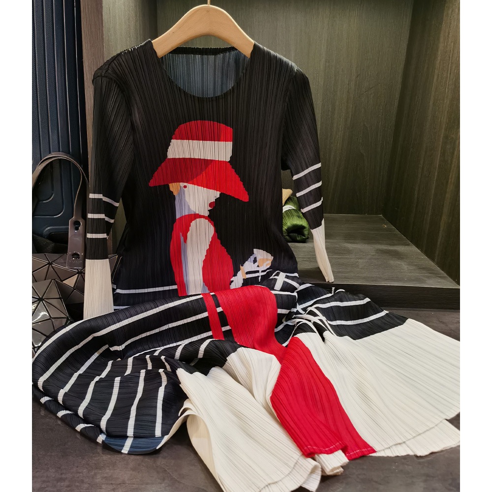 デザインの大衆はプリントのしわのワンピースの気質のゆったりしているスカートの秋