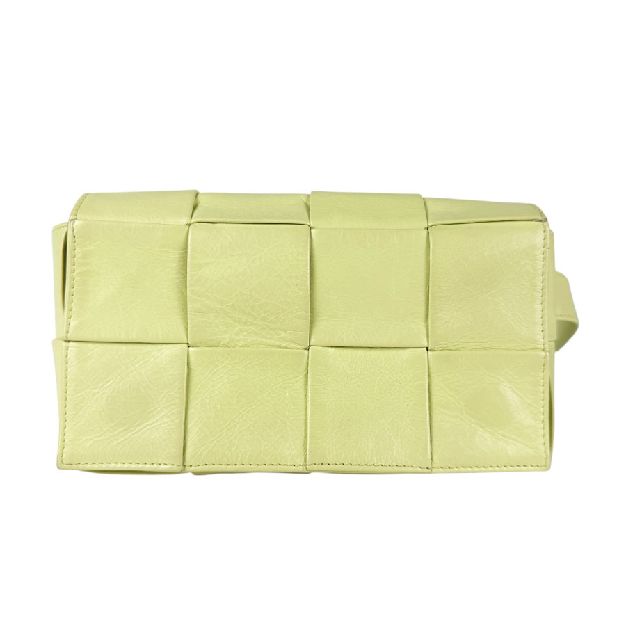 ボッテガヴェネタ BOTTEGAVENETA ボディバッグ カセット レザー ライトライムイエロー ユニセックス z3352