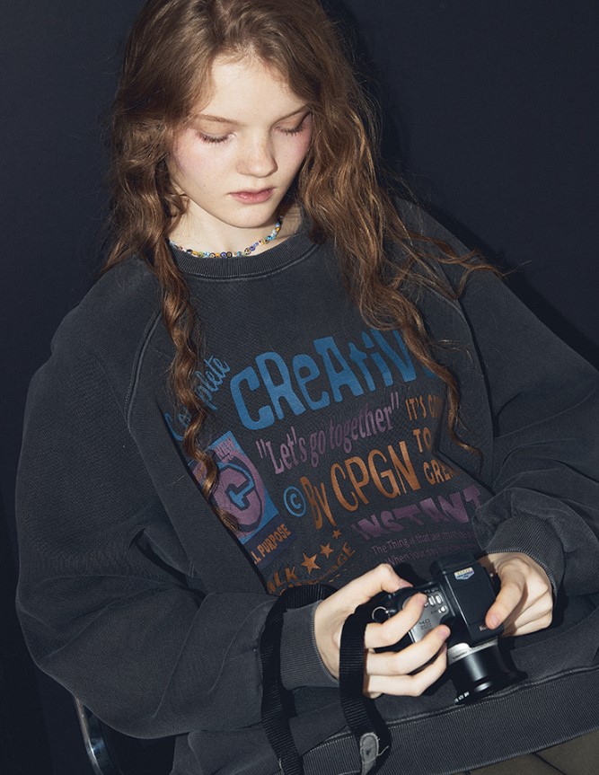 シリアルラグランピグメントスウェットシャツ Smoke Black　UNISEX