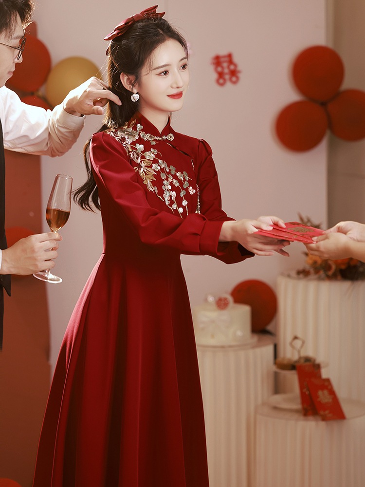 チョンサム服花嫁冬の婚約ドレス2025赤いウェディングドレス女性秋と冬