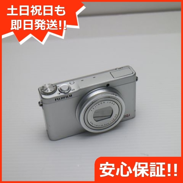 美品 FUJIFILM XQ1 シルバー デジカメ FUJIFILM 137