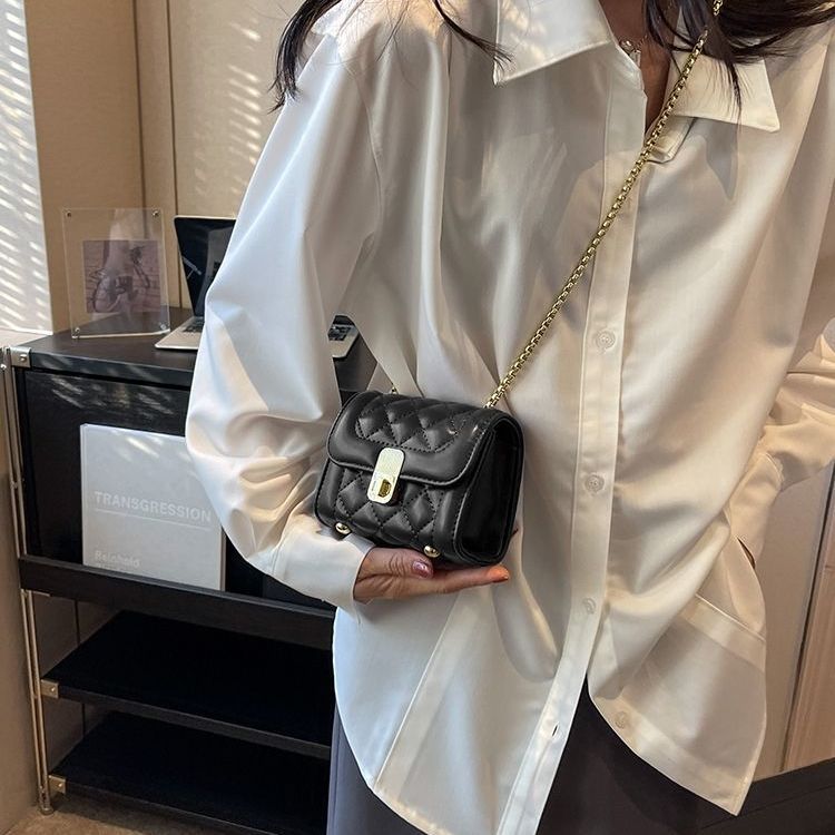 今も人気！ミニバッグレディースバッグ2024型高級感菱格子チェーンバッグミニ斜めショルダーバッグ