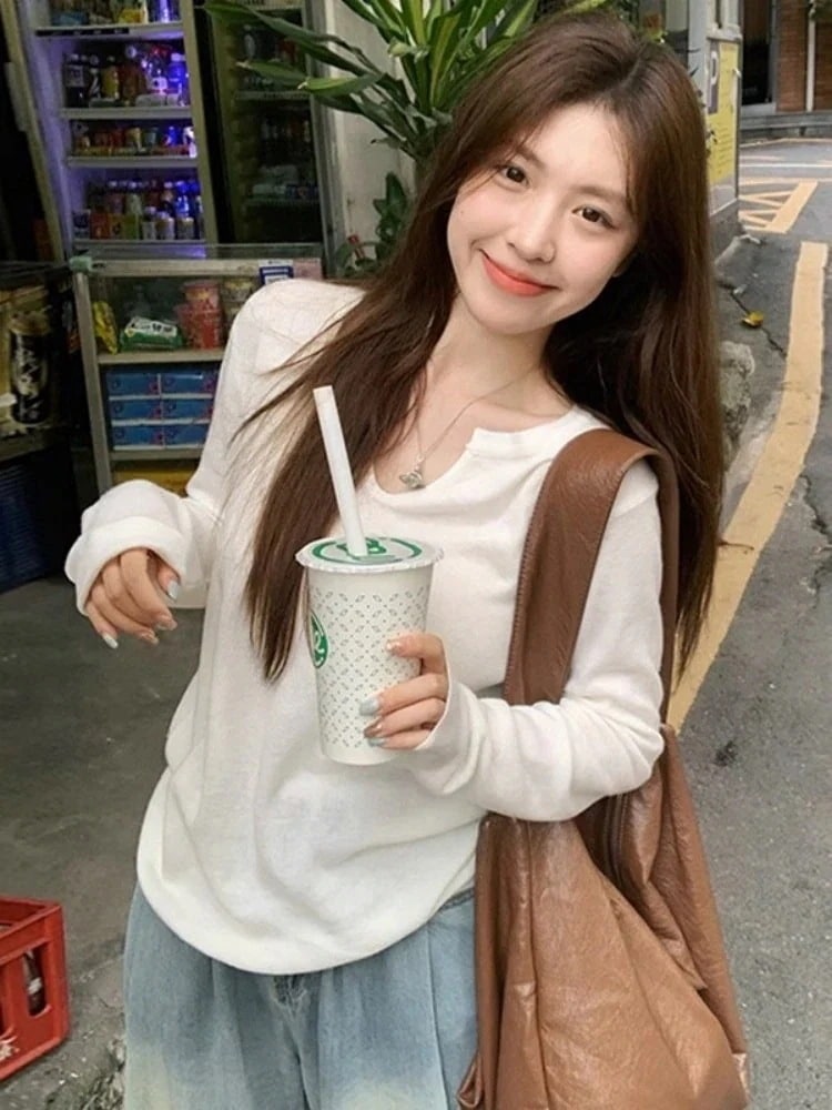 長袖Tシャツシックなトップスと白い小さなVネック韓国ニット女性初秋2023しい緩い怠惰な百