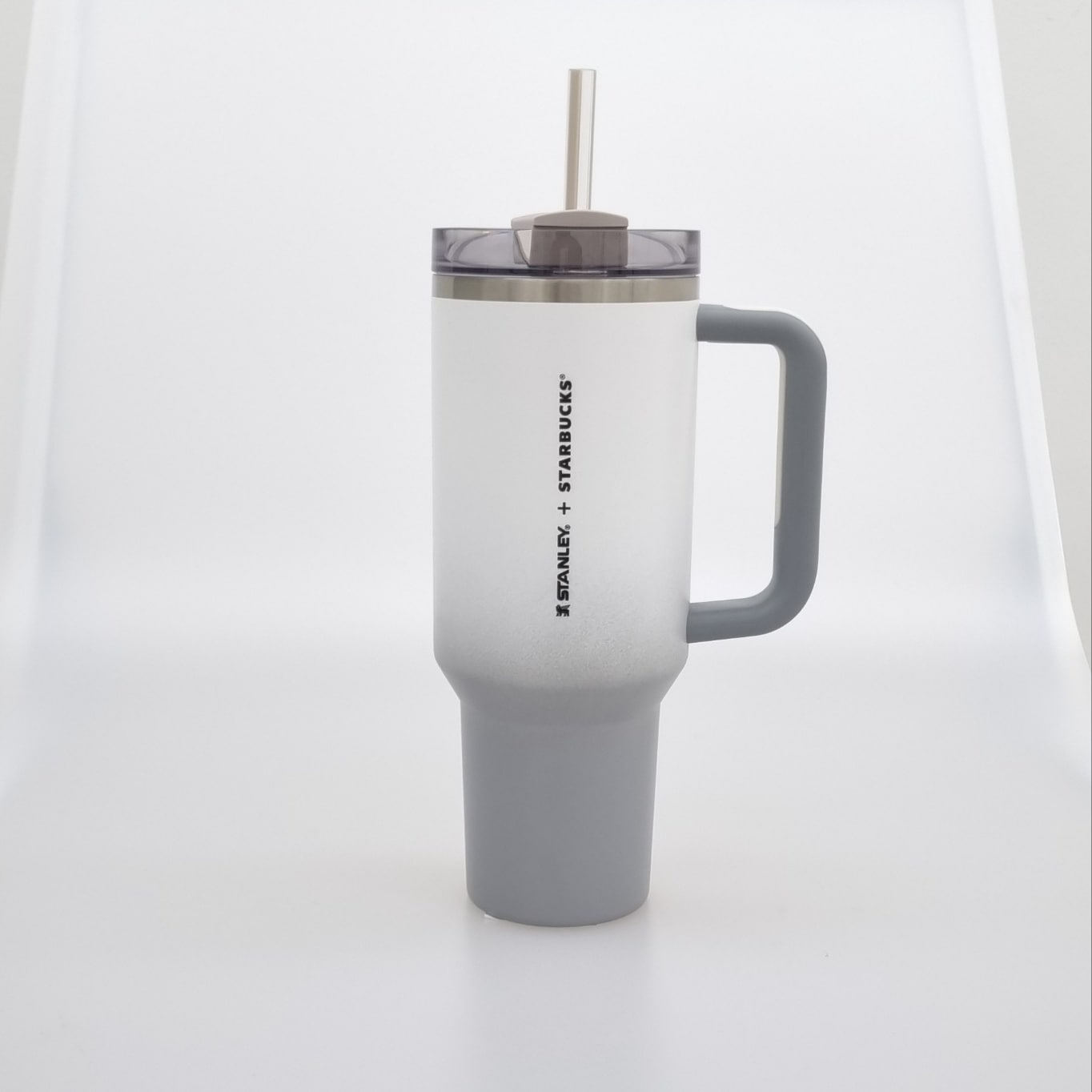 スターバ KOREA グレー大容量ケンチャースタンリータンブラー1183ml