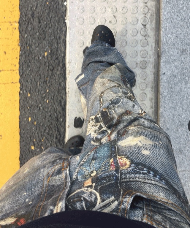 chain graphic print pants