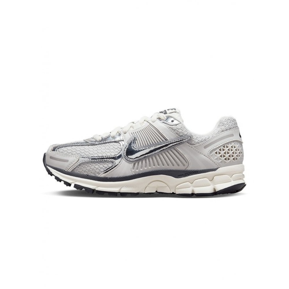 ナイキ A ズームボメロ 5 ウィメンズシューズ FD0884-025