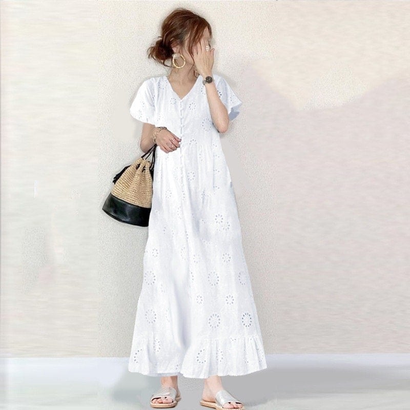 夏ワンピース 半袖 ロングワンピース Aライン 花刺繍 Vネック サマー ゆったり 夏コーデ 体型カバー 黒 白 ママ フォーマル 大人 シンプル