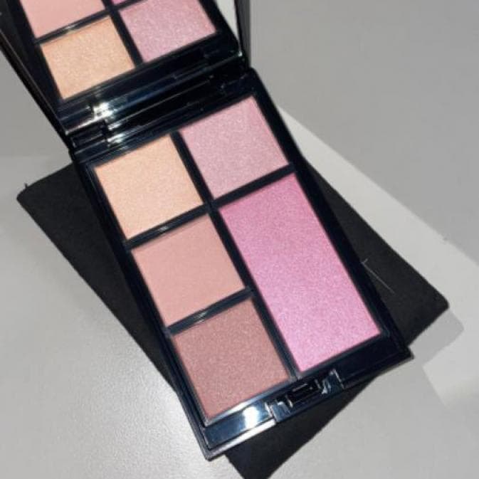 サラットアーティスティックアイシャドウ