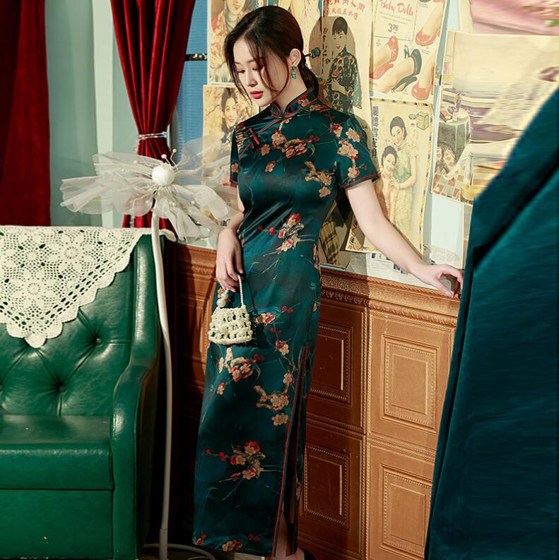 ウメの花 花柄チャイナドレス 半袖 ロング丈チャイナドレス 華流ドレス チャイナボタン グラデーション 緑地 スリット ダンス衣装 中華古典風 レディースワンピース 細見え 撮影 二次会 演奏会 ハロ