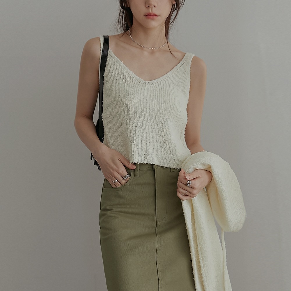 デッセンブックルセットアップVネックスリーブレス