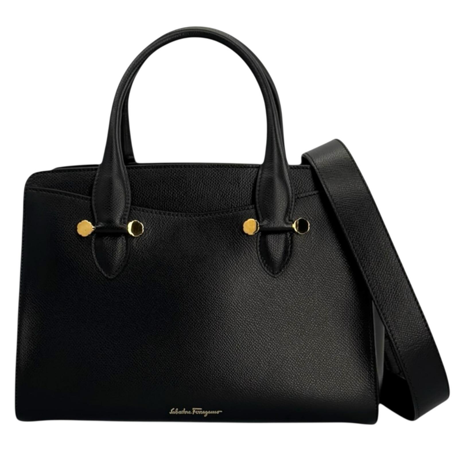 サルヴァトーレフェラガモ ショルダーバッグ レザー ブラック Salvatore Ferragamo 中古