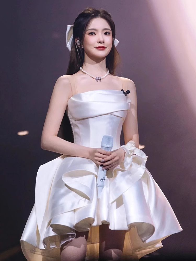 【2枚購入で 3oo円OFF！】ドレスホストスパンコールサテンライトウェディングドレスのハイエンド感覚小さな宴会大人ギフト