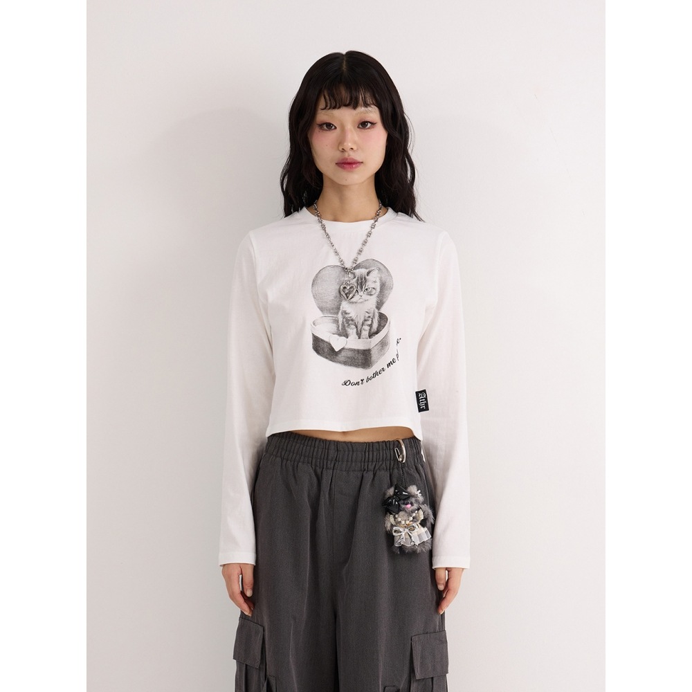 そしてもう1つは白いドント・バザー・ユー長袖Tシャツ