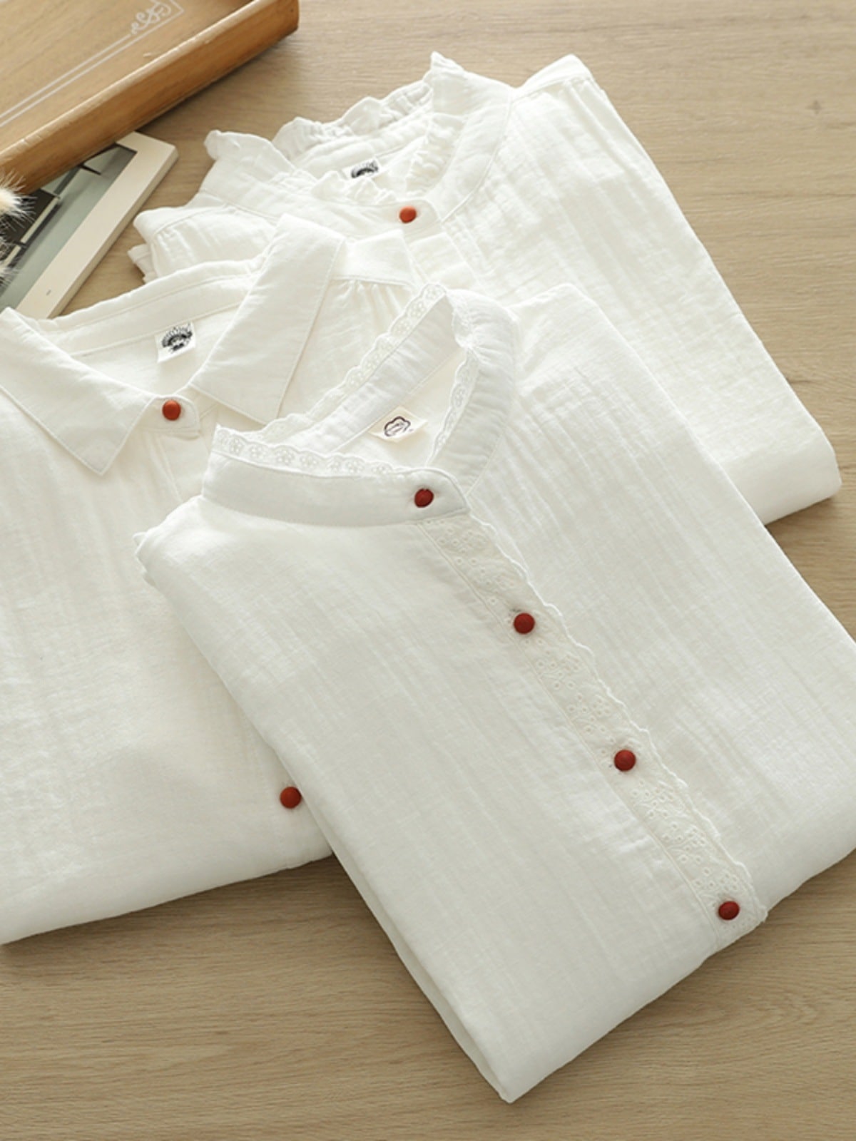 純綿スタンドカラーホワイトシャツ日本風春と秋の新作女性用長袖無地ベースレイヤーシャツ年齢を軽減し重ね着にも