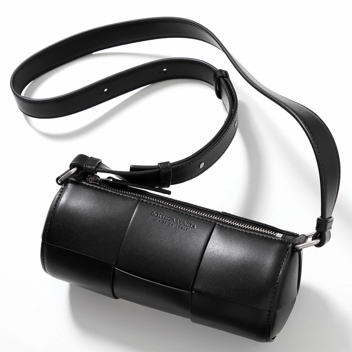 BOTTEGA VENETA ボッテガヴェネタ ショルダーバッグ 741561 VB1K0 メンズ スモール カネット マキシイントレチャート レザー 鞄 8803/BLACK-SILVER