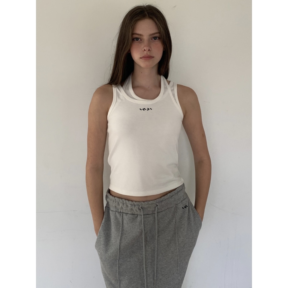 INIACTIVE レイヤードスリーブレスアイボリー