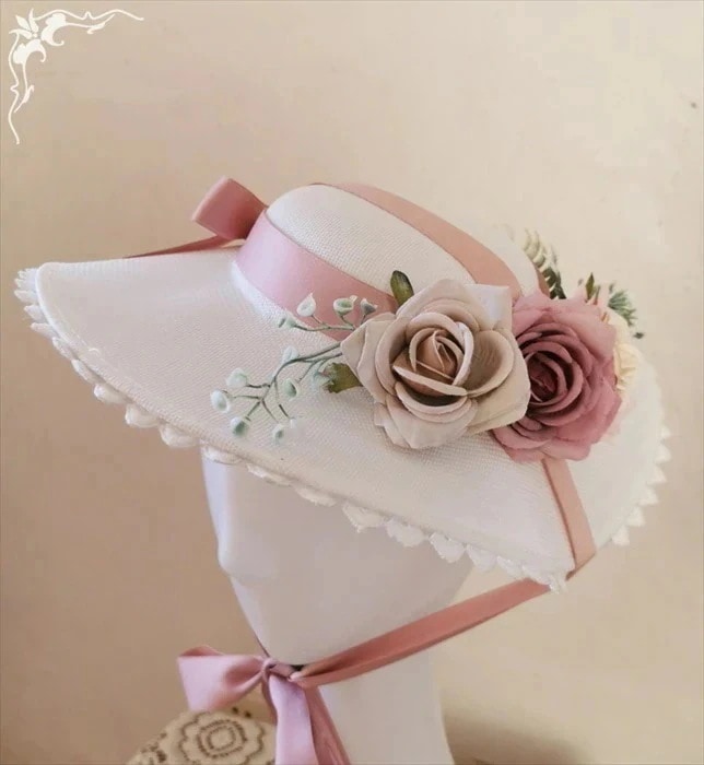 【急速出荷】帽子 ロリータ レディース クラロリ 甘ロリ クラシカル カンカン帽 レース コサージュ付き 顎リボン付き 欧風 ロリータファッション エレガント ハンドメイド ロリィタ 可
