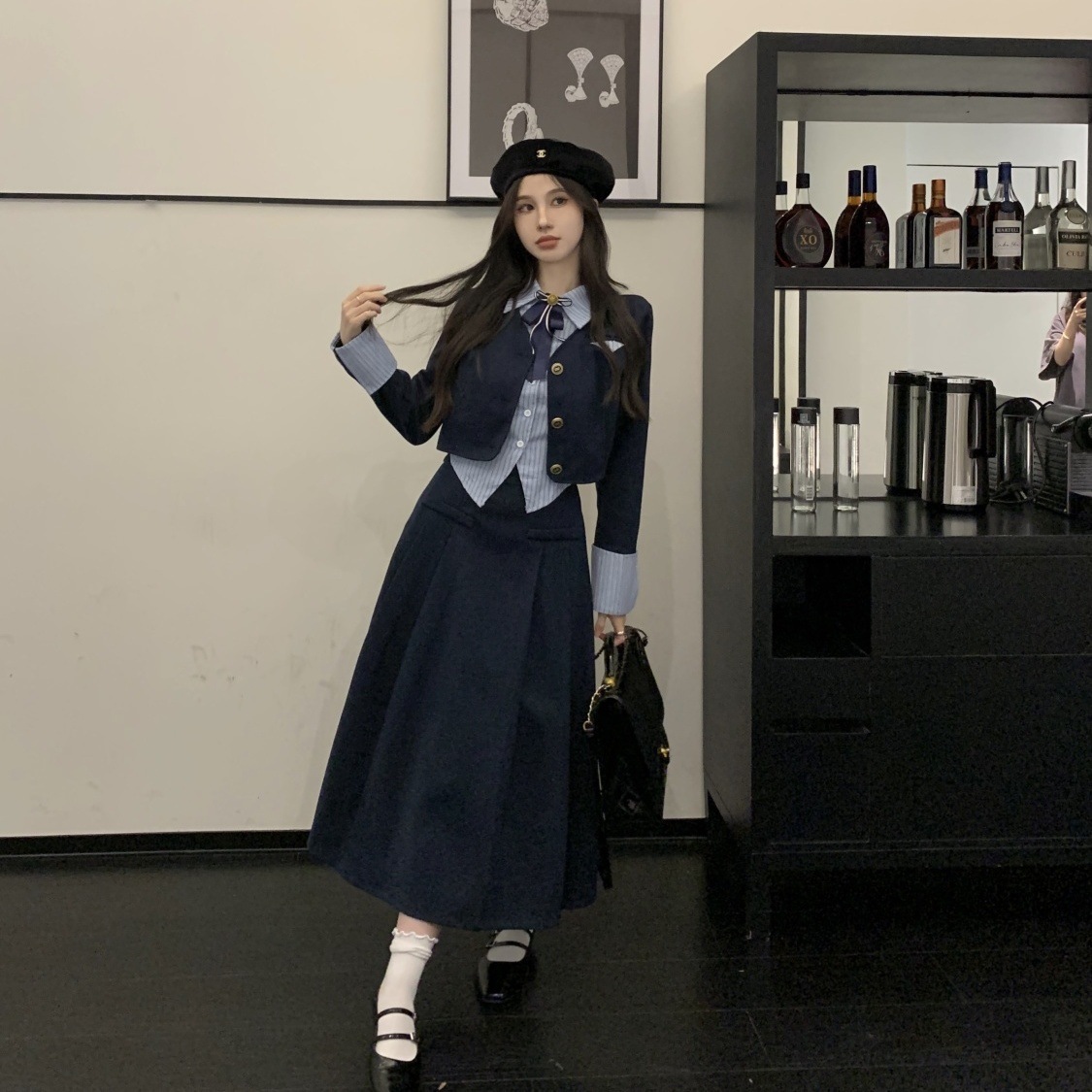 セットアップ 涼しく楽ちんセットアップ2025秋の大きいサイズの学院風スーツ女性のアメリカンショート丈の偽2枚の上着と半身のスカートの2つのセット