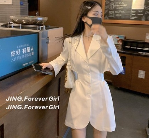 ワンピース 白トップス シャツワンピース ミニ ミニ丈 ショート ショート丈 袖あり 長袖 Vネック 襟付き ストレート Iライン ハイウエスト 前開き 伸縮性 薄手 かわいい 大人可愛い きれいめ