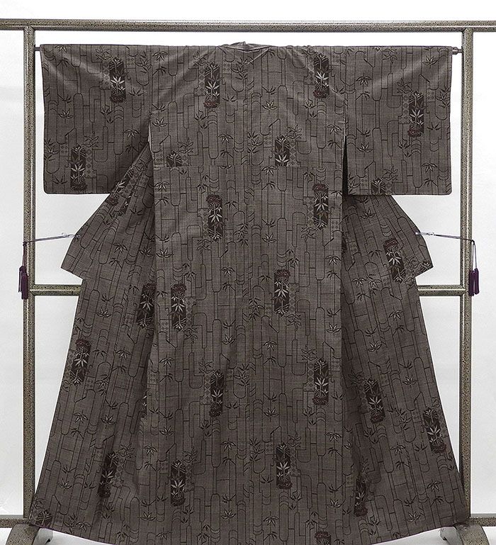 紬 未着用美品 正絹 地球印 5マルキ 竹笹模様 身丈161cm 裄丈65cm 大島紬 未使用 新古品 着物 d4011