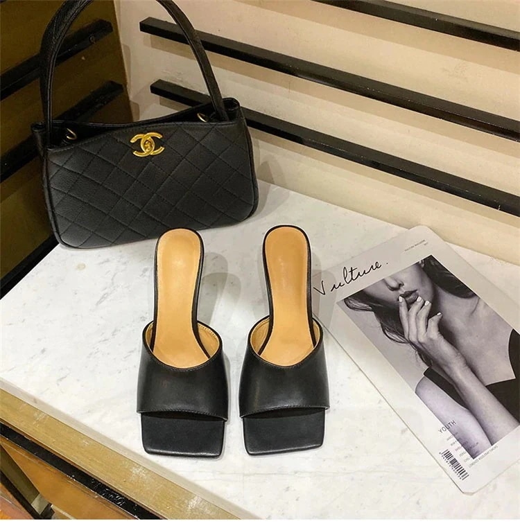 周りの人があなたを羨んでいますスタイル 新作 百掛け サンダル スリッパ スクエアトゥ ピンヒール