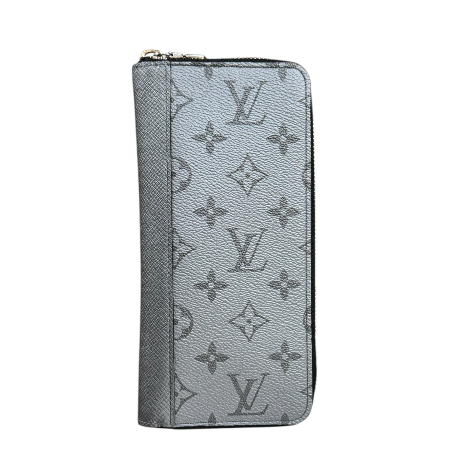 ルイヴィトン ジッピーヴェルティカル タイガラマ 長財布 タイガレザー M30841 LOUIS VUITTON 中古 美品