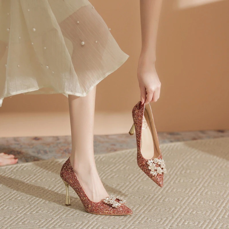 2025気質ハイヒール 韓国ファッションパーティー 細ヒール美脚結婚用ハイヒール OL ハイヒール シック新モデルビーズポインテッドパンプス女細ヒール単靴ins浅口気品婚靴