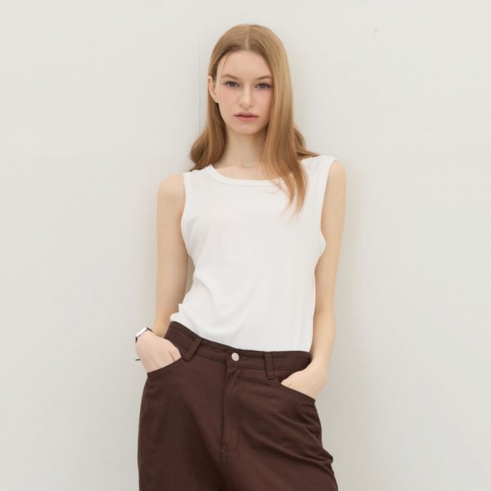 [リアーナニューヨーク] ミニマリストデイリーノースリーブトップ_ホワイト 4,611円