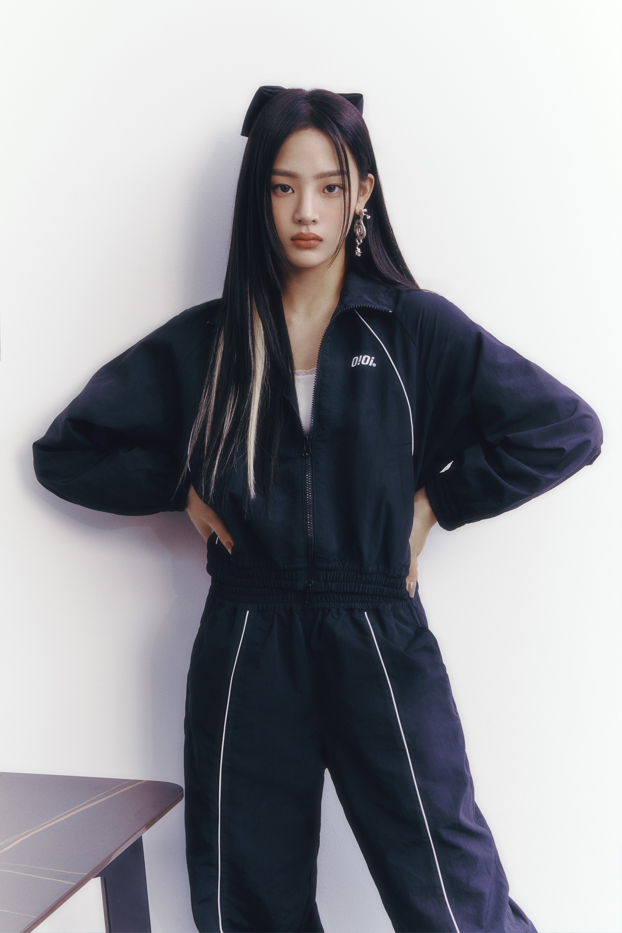 [ニュージーンズ ミンジ 着用] VERTICAL PIPING CROP WIND BREAKER BLACK