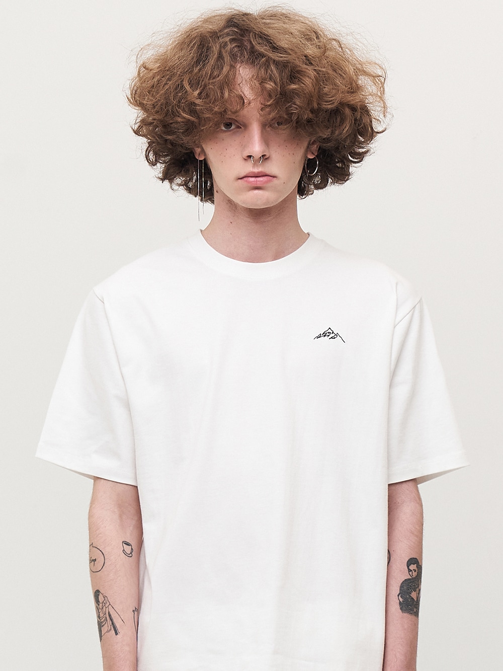 マウンテンニードルワークTシャツ（白）