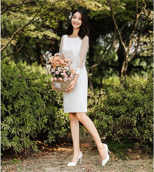ウェディングドレス レディース 二次会 花嫁ドレス 結婚式 パーティードレス マーメイドライン レトロ オフショルダー Vネックサテン　ライドウェディング(M-0055)