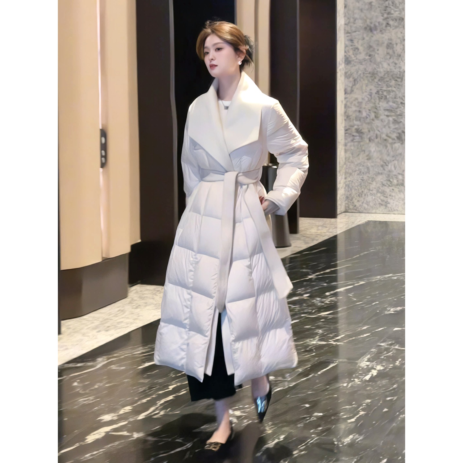 韓国風ハイエンドラージラペルダウンジャケットミドル丈コート女性秋冬新作ゆったりとした気質万能暖かいコート