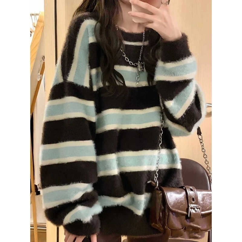 柔らかくて優しいストライプ怠惰なスタイルの秋と冬の新しいセーター女性の緩いレトロ模造ミンクベルベットの甘くてスパイシーなセーター厚手