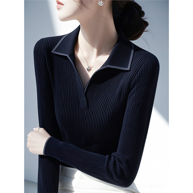 女性用のユニークで美しい黒のセーター新しい冬のスタイルリラックスした洗練された外観非常にスタイリッシュなラペルニットトップ