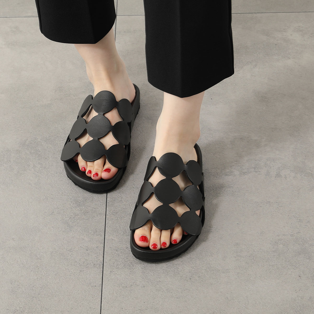 PIERRE HARDY ピエールアルディ サンダル BULLES ビュル ACN01 レディース レザー フラット コンフォート 靴 BLACK