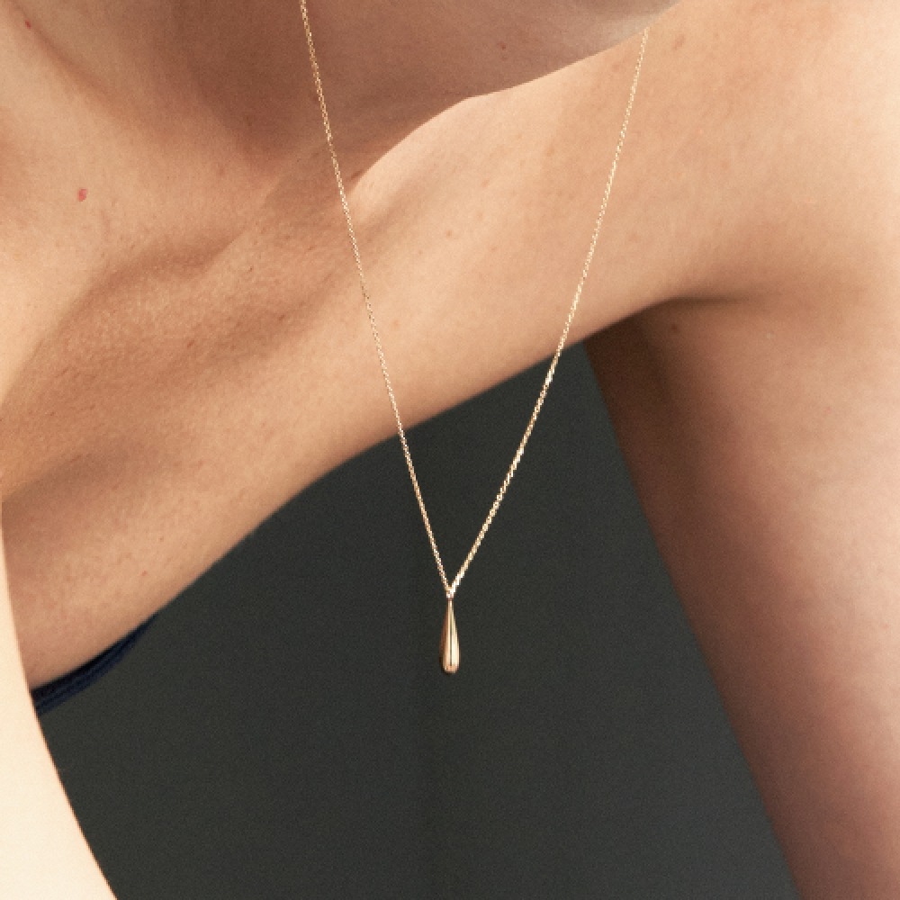 LUNNE 14k ソリッドレインドロップロングネックレス (14k ゴールド) LFN22