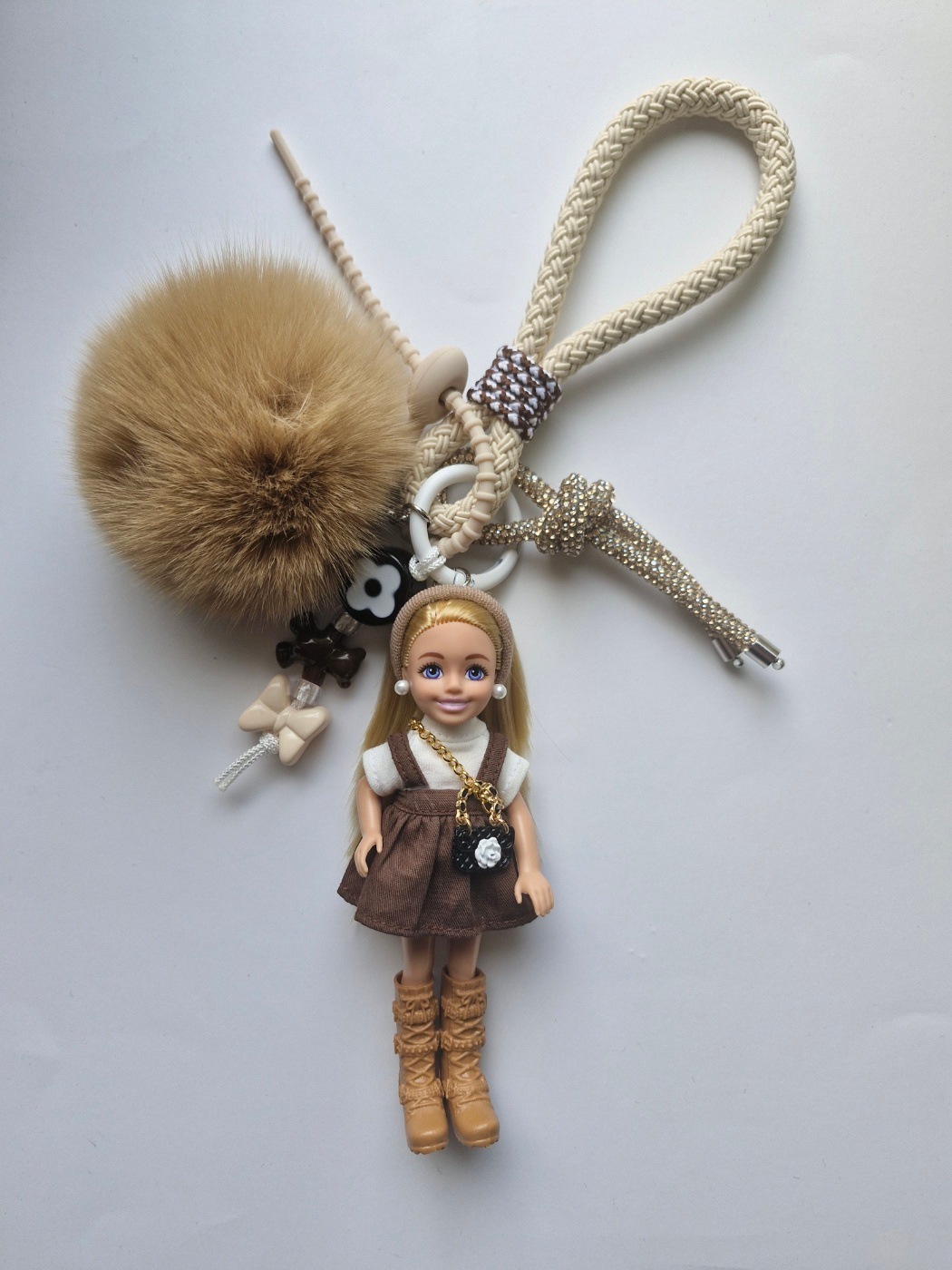 Milk tea edition. バービー人形 USAマテル社純正品　6インチ（約15センチ）カスタムキーホルダー　バッグチャーム バッグ飾り