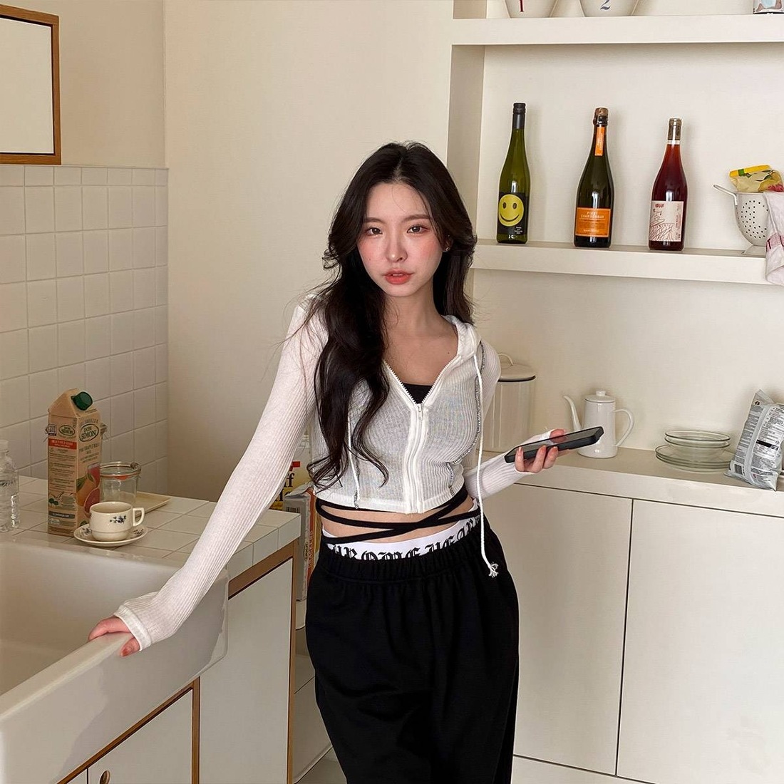 モニカフードジップアップ